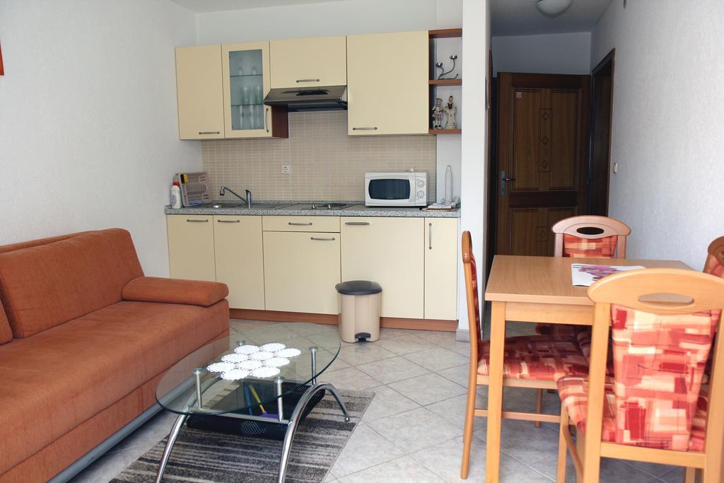 Apartments Kata Биоград на Мору Екстериор снимка