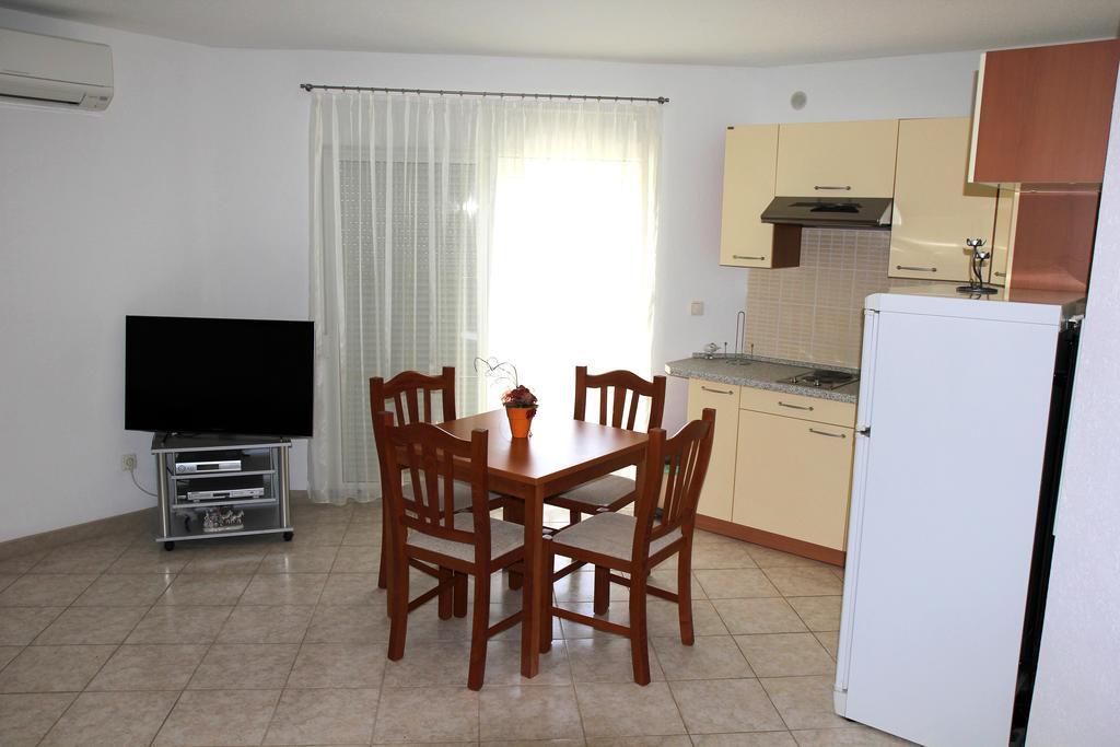 Apartments Kata Биоград на Мору Екстериор снимка