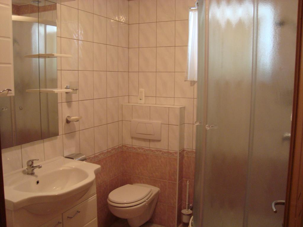 Apartments Kata Биоград на Мору Екстериор снимка